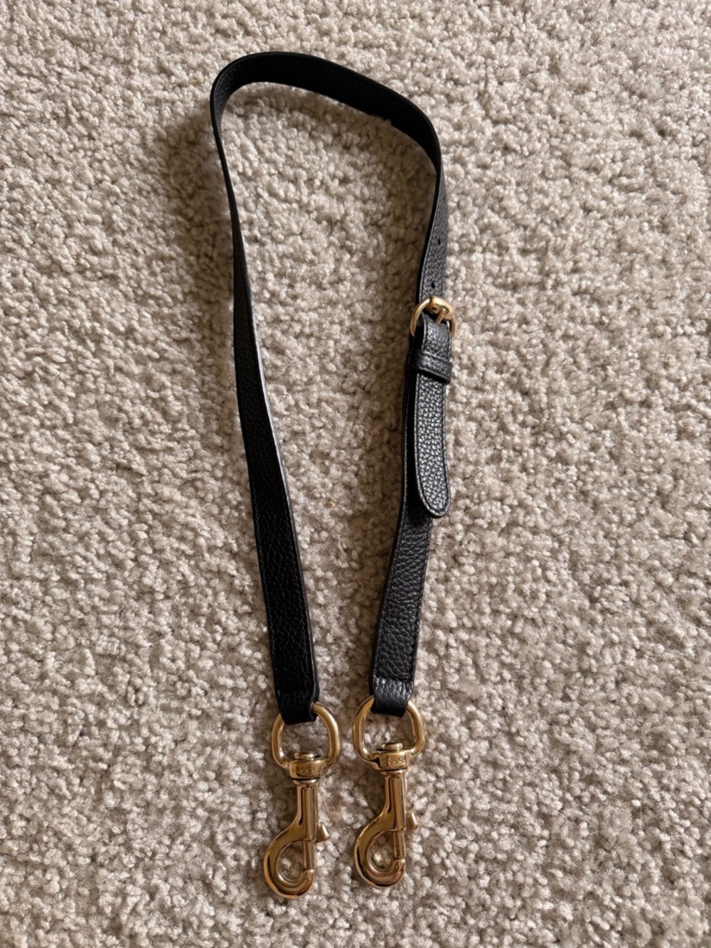 Gucci Black Leather Shoulder Strap with Gold Hardware